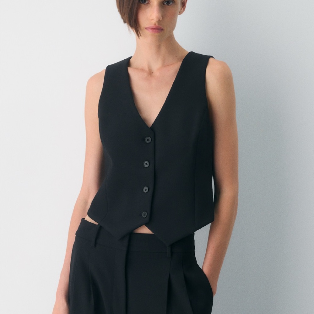 Babaton Deniro Vest